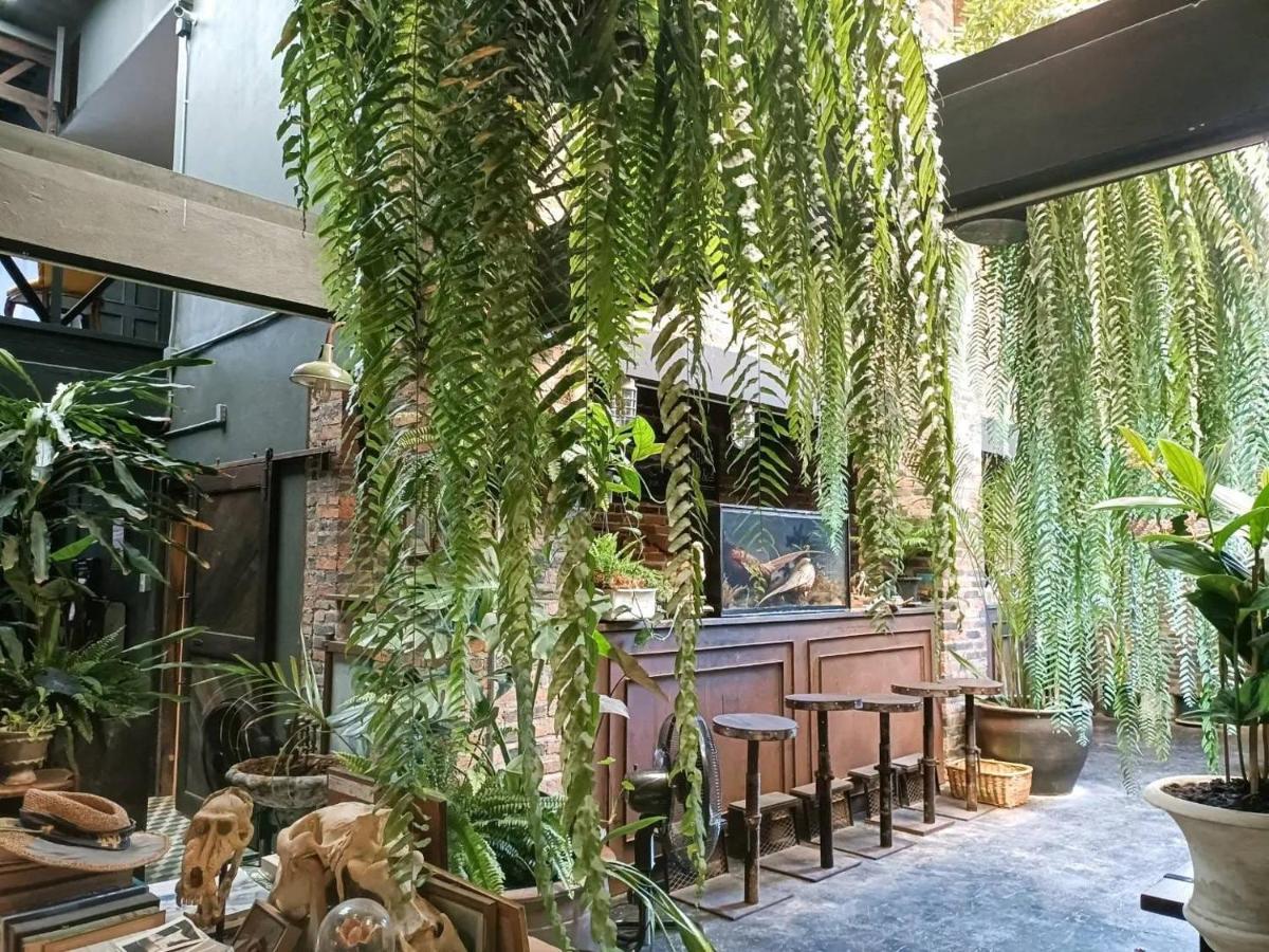 J No.14 Bed & Breakfast Bangkok Exterior photo
