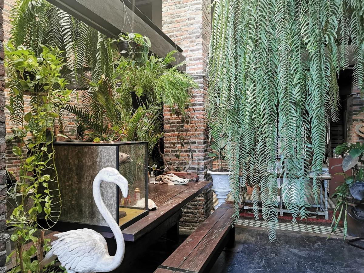 J No.14 Bed & Breakfast Bangkok Exterior photo