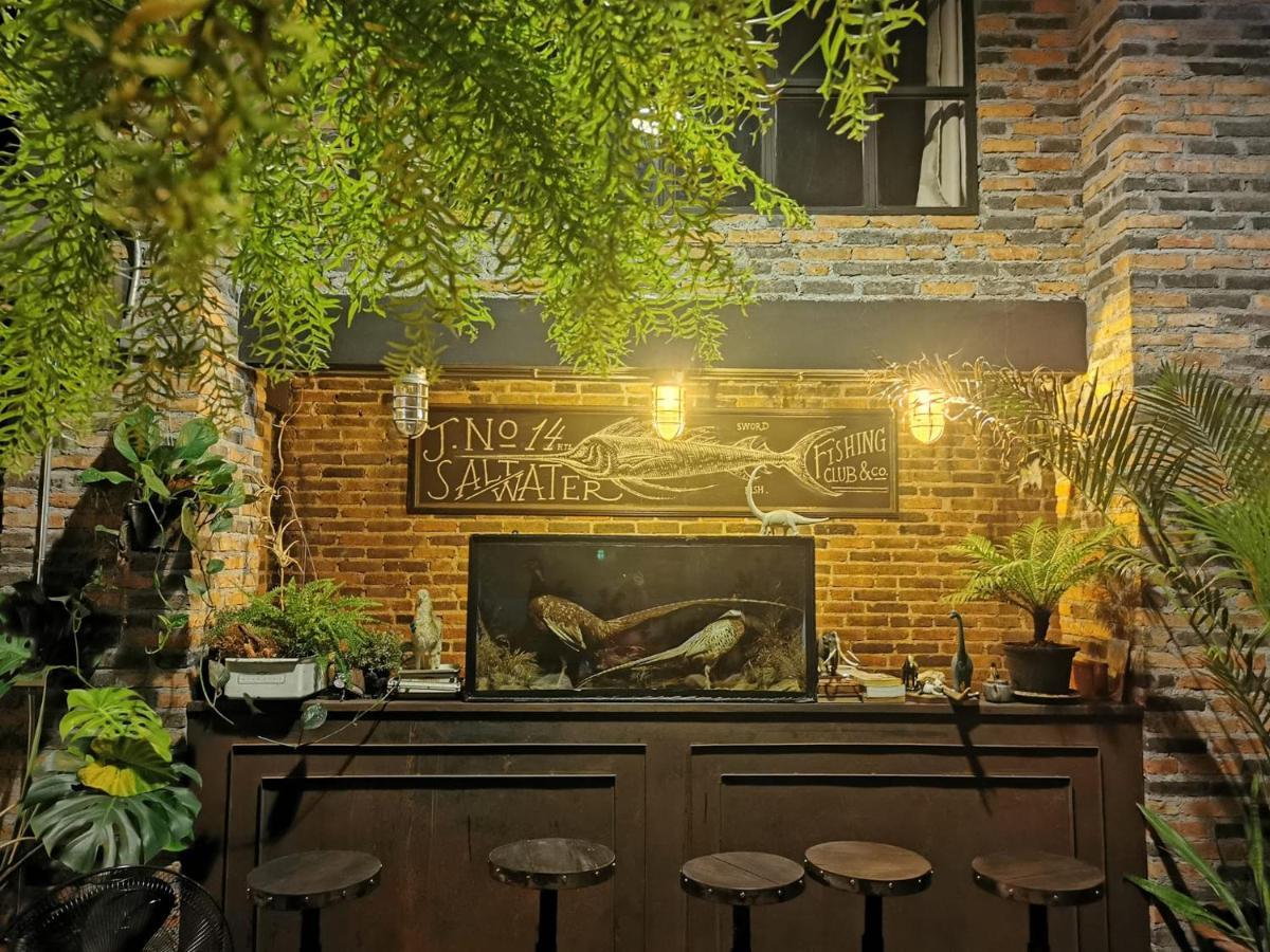 J No.14 Bed & Breakfast Bangkok Exterior photo