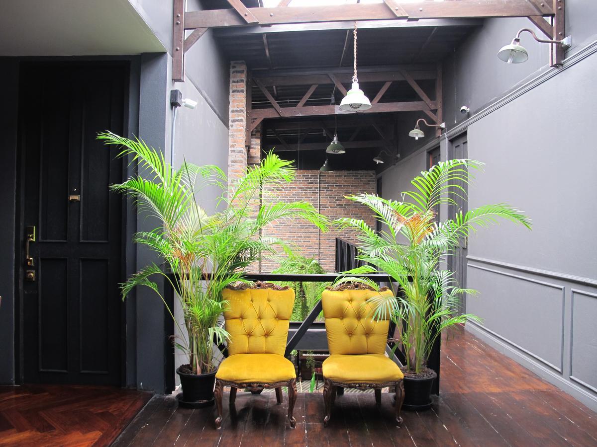J No.14 Bed & Breakfast Bangkok Exterior photo
